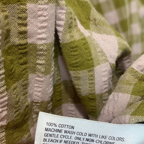 Button up top - Picture 7 of 9